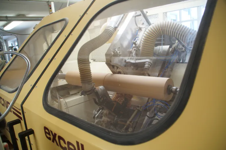 Vollautomat, mit Magazin, Schleifaggregat und Fräsaggregat